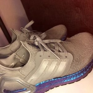 Adidas cloud foam sneakers